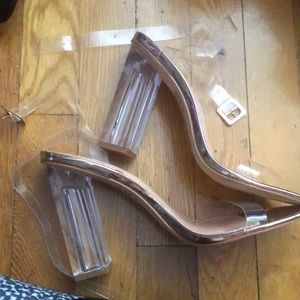 FASHIONNOVA CLEAR HEELS